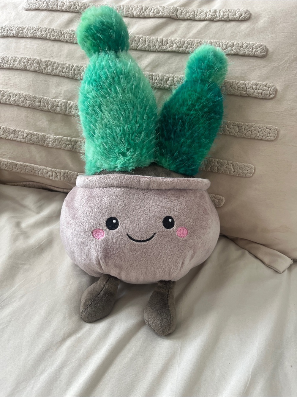 Plush Smiling Plant Toy - Green
